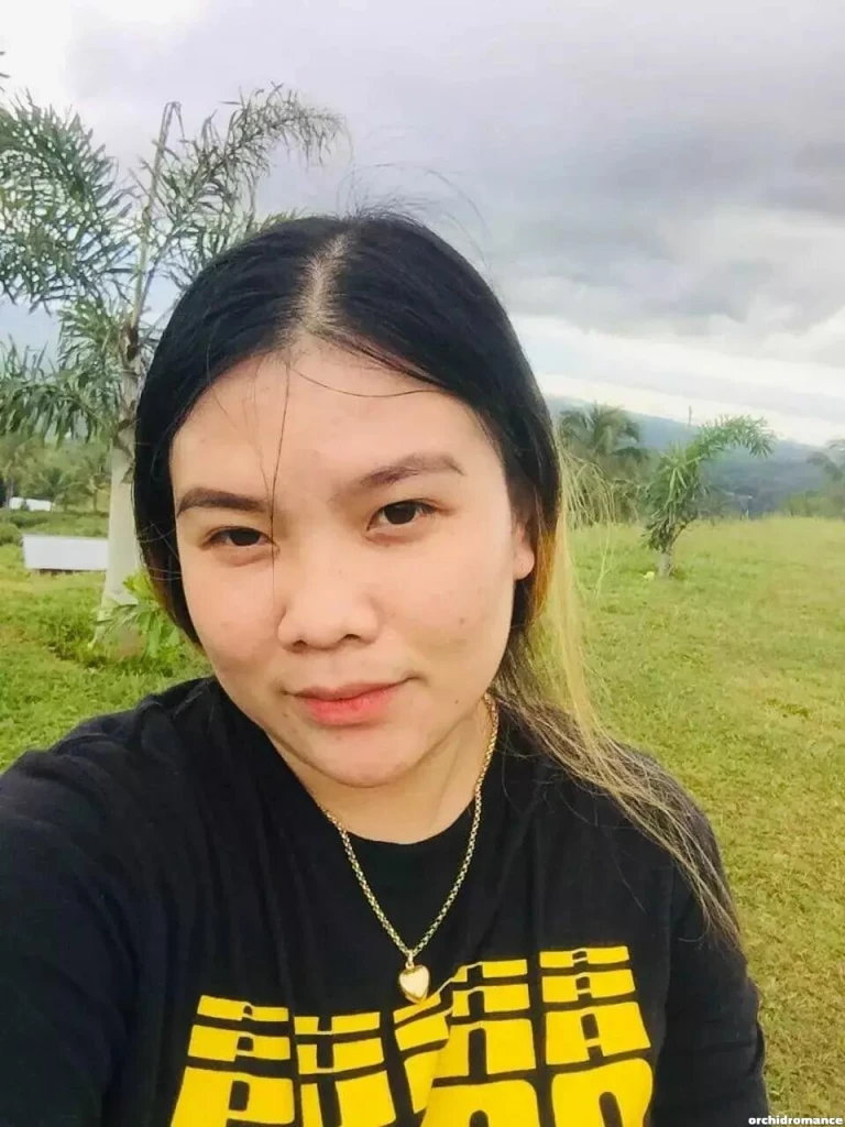 Alovia Profile image 2