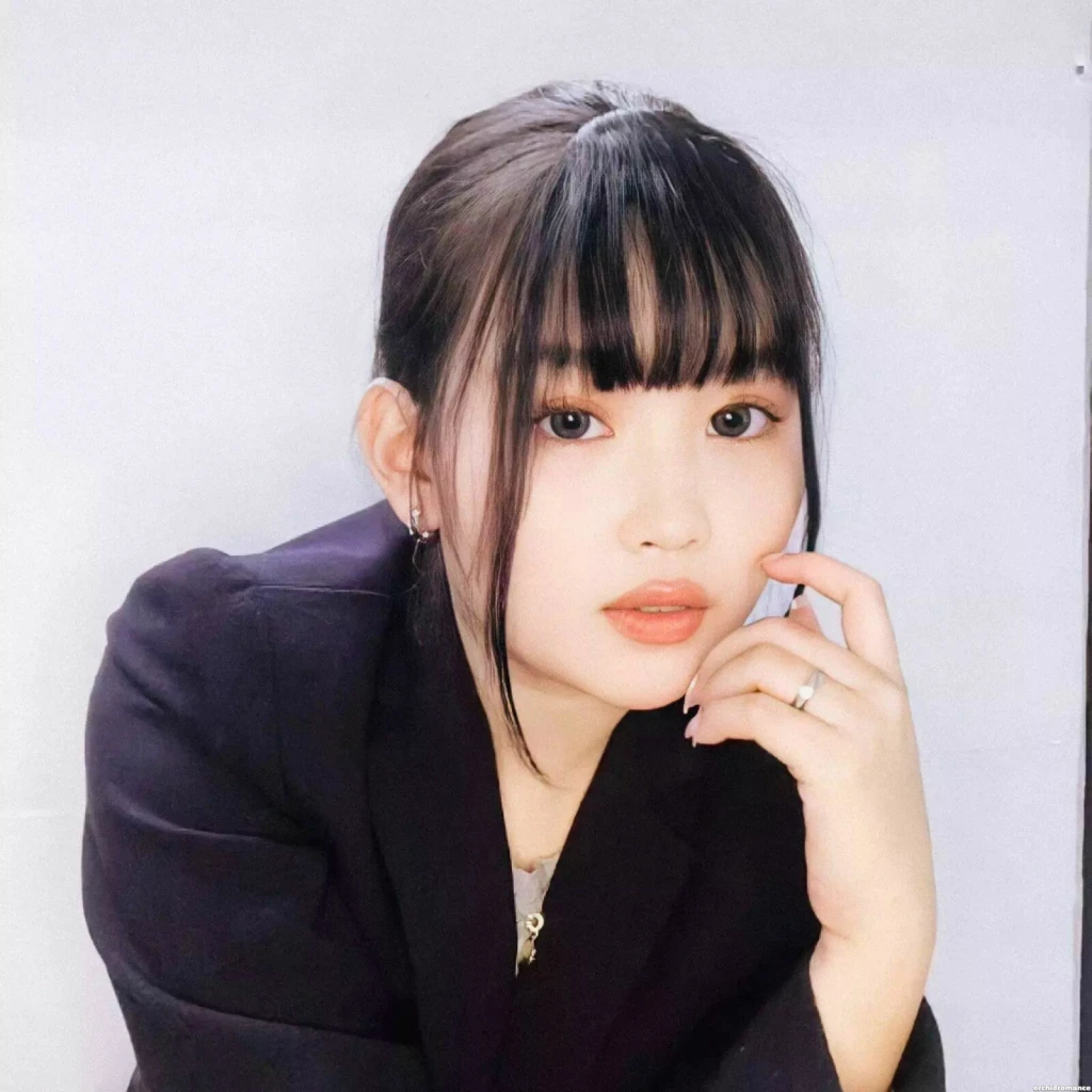 Nhes Profile image 1