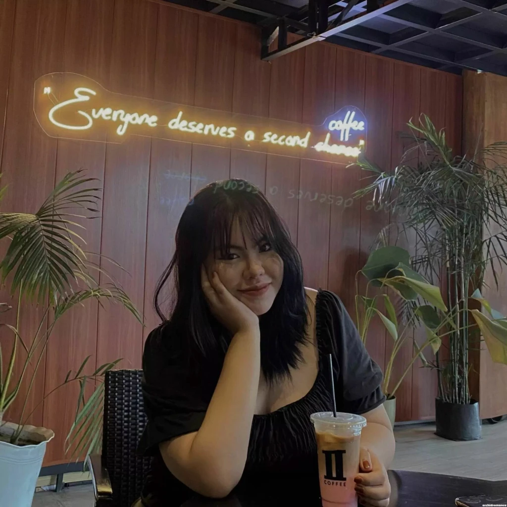 Carrie Profile image 4