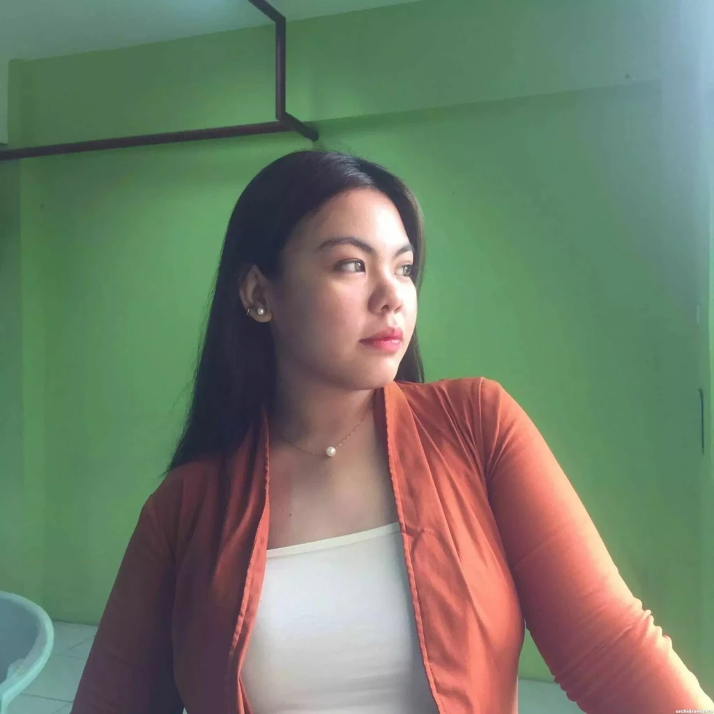 Carrie Profile image 2