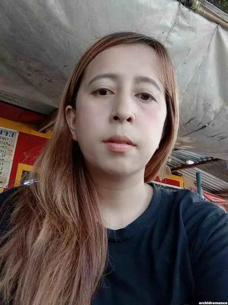 Marylyn Profile image 3