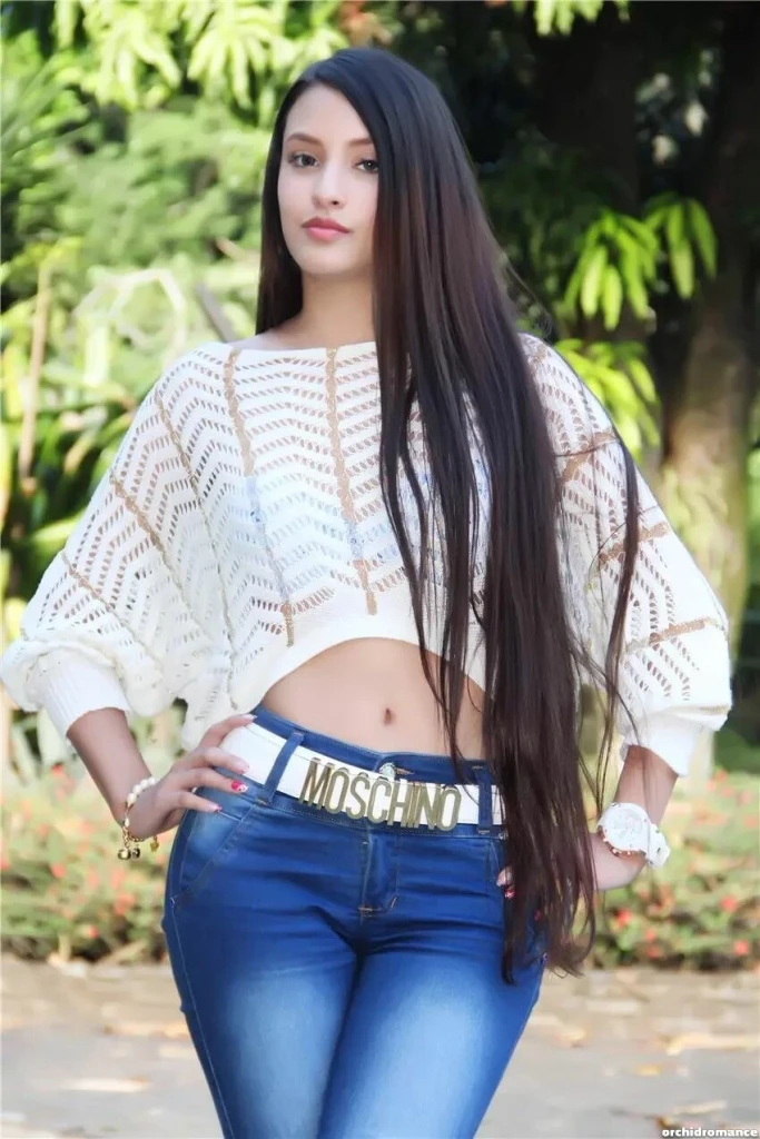 Lara Profile image 3