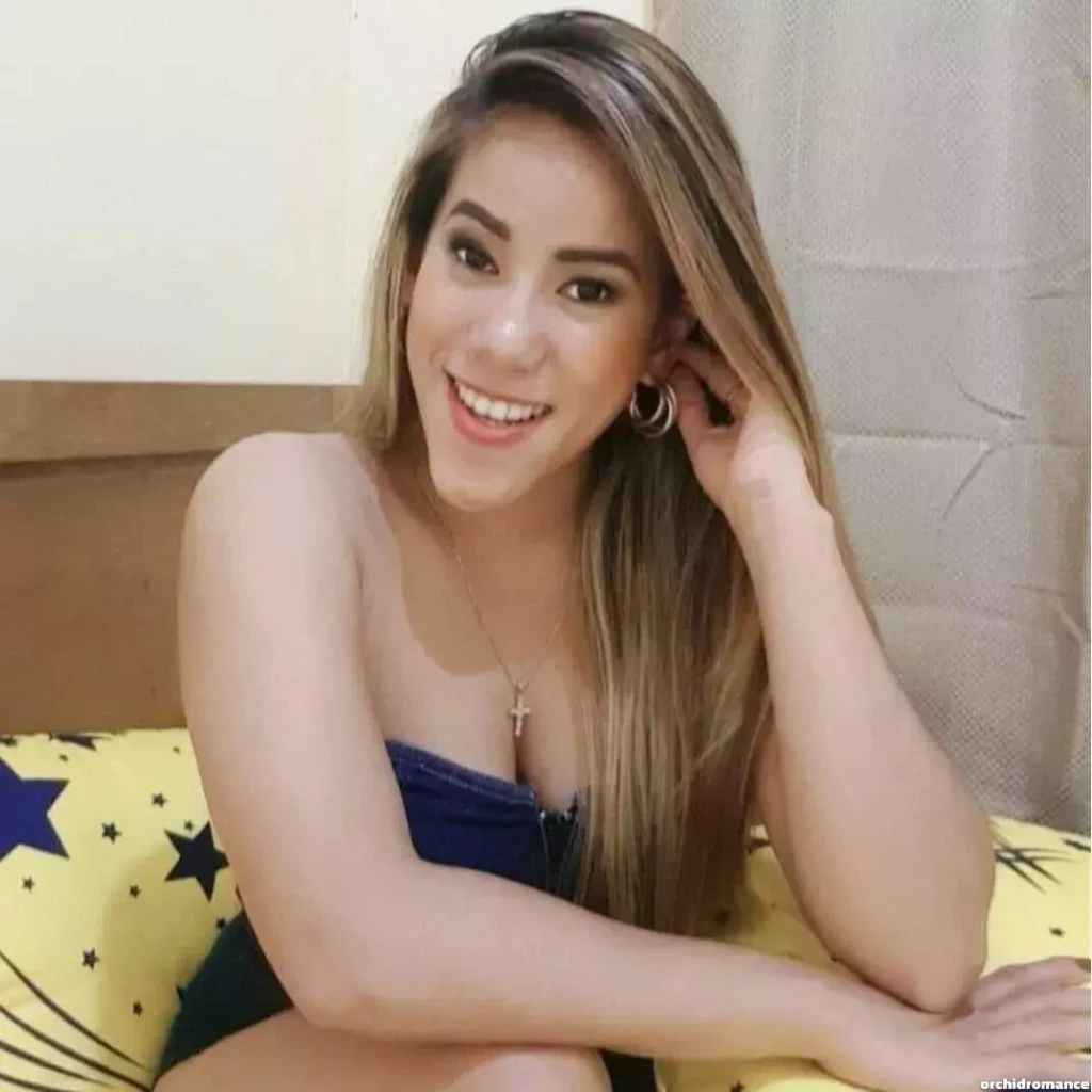 Mariah Querem Profile image 4