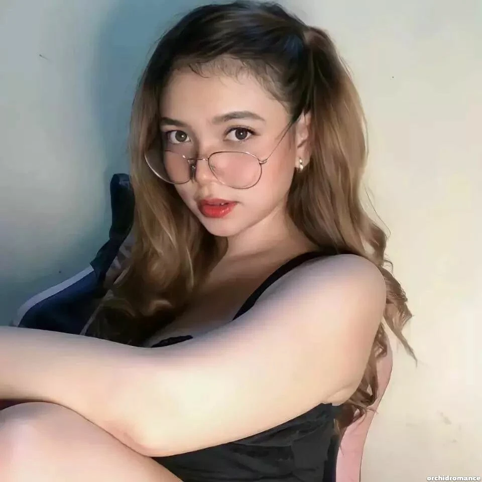 Cresella Profile image 4