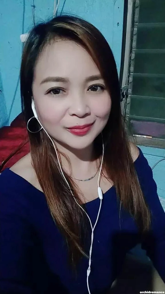 Mariaa Profile image 4