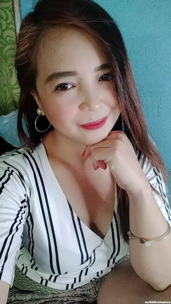 Mariaa Profile image 2