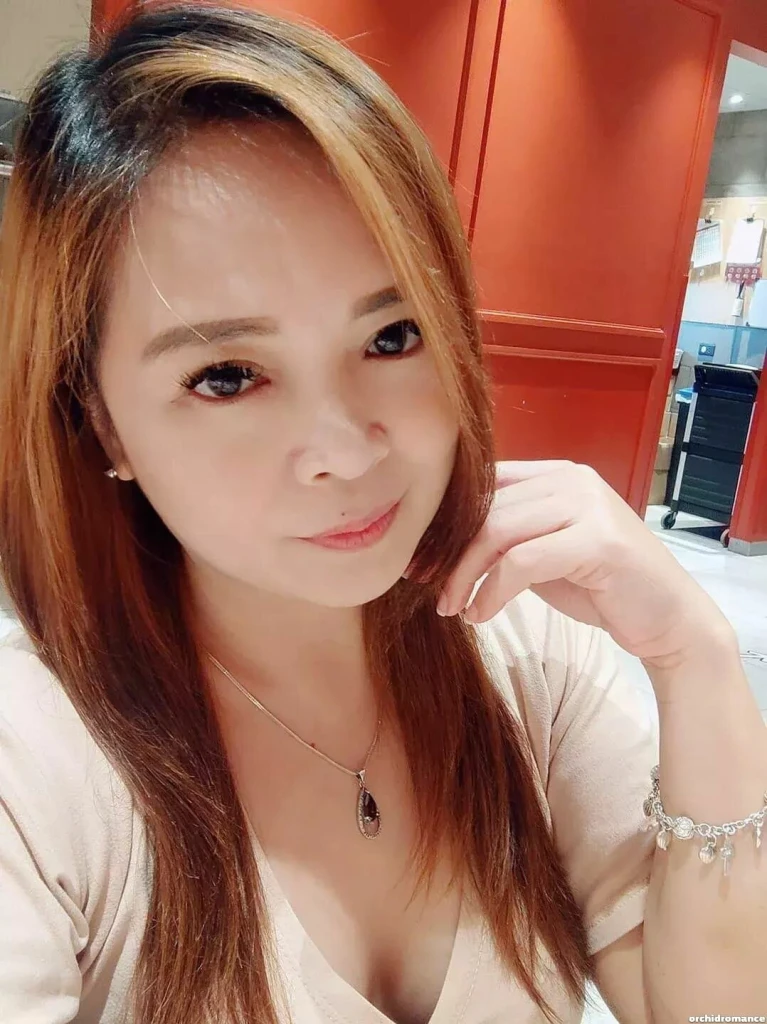 Mariaa Profile image 1