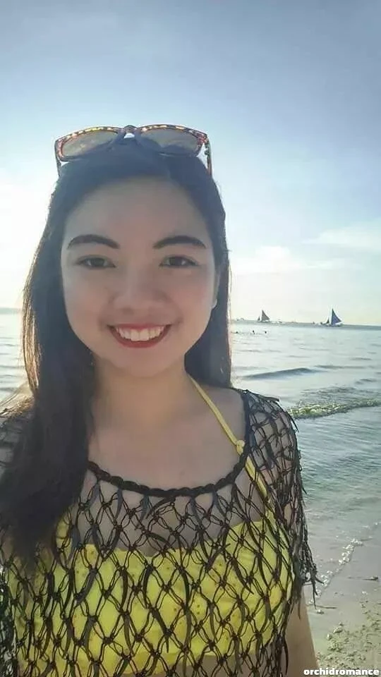 Roxy Profile image 4