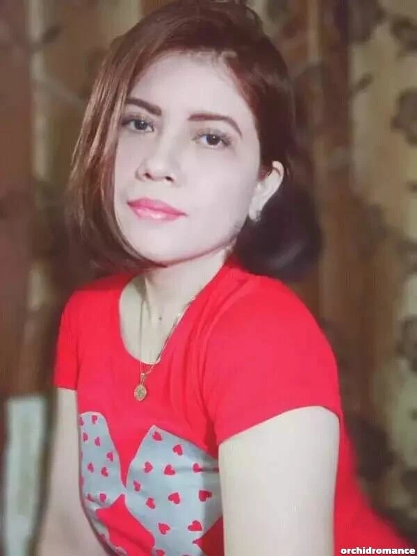 Veronica Profile image 3