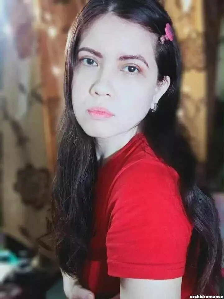 Veronica Profile image 2