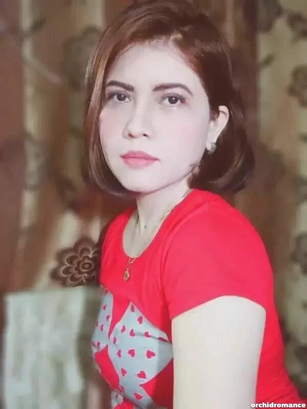 Veronica Profile image 4